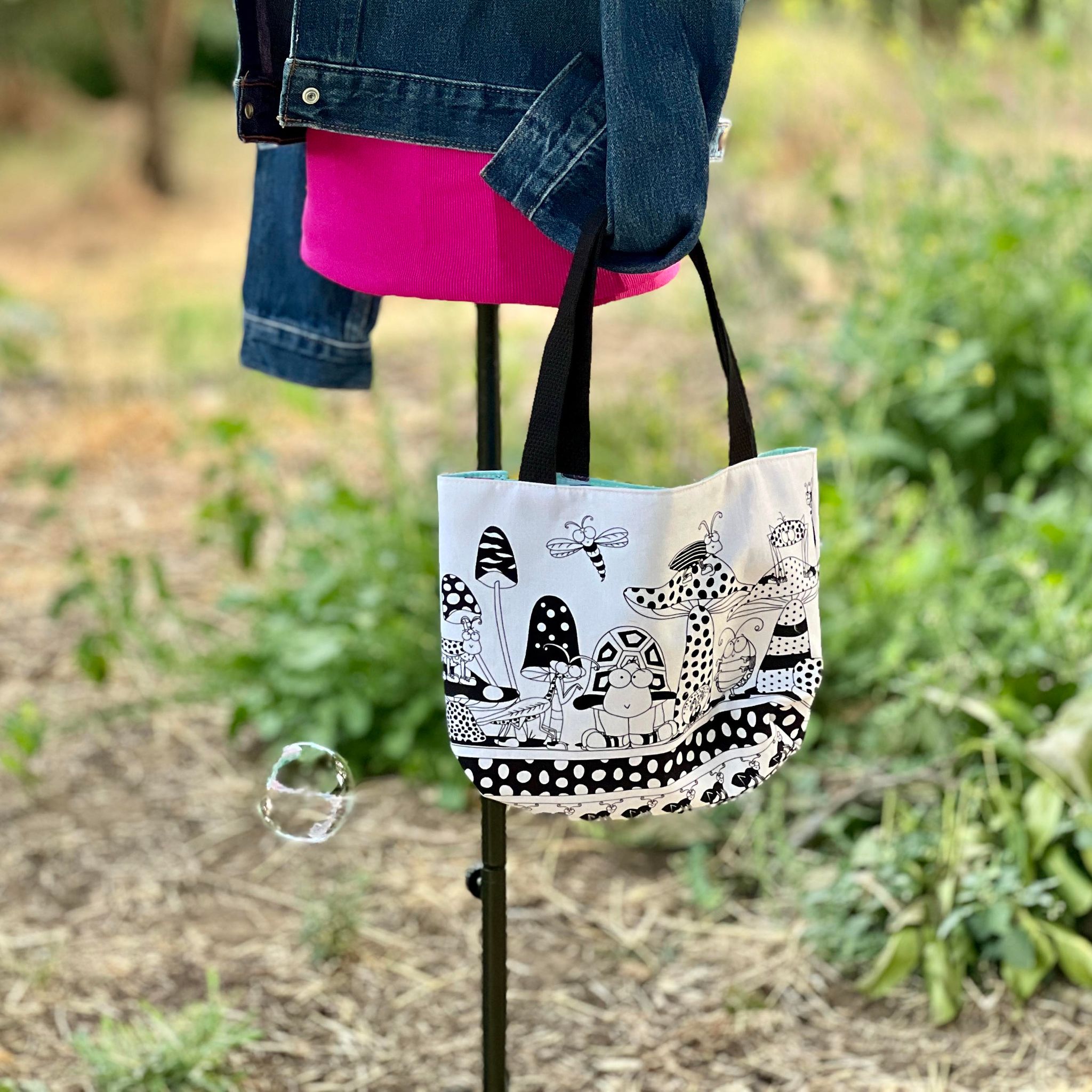 Simple Tote Bag with Pockets Barrett s Balms Bobbins